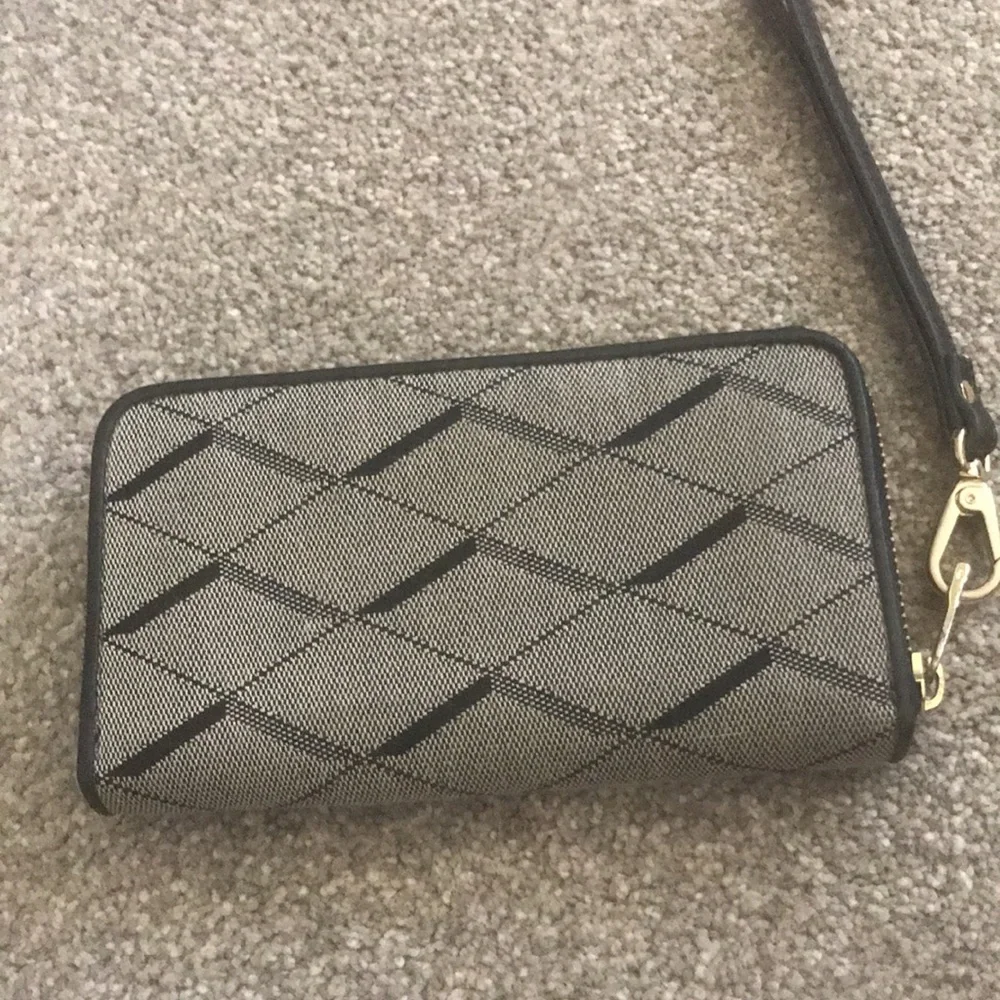 Fossil Zip Wrislet Wallet